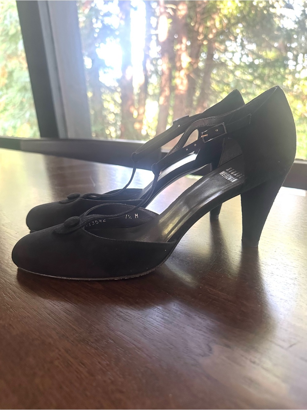 Stuart Weitzman Black Suede T Strap Heels Button Detail 7.5 Excellent!